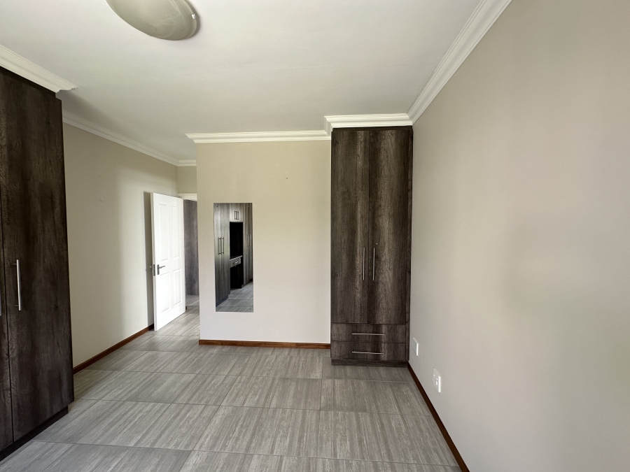 1 Bedroom Property for Sale in Heiderand Western Cape